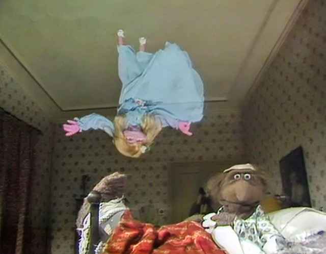 Character.ceiling-ghost