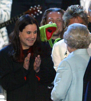 Golden-Jubilee-Kermit-Steve-Ozzy-Rod-Liz-2002-06-03