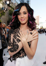 Katy Perry 2010 MTV Video Music Awards Arrivals M3p3WfBaHddl