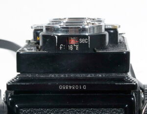 Yashica-D 09