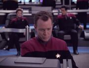 Paris steuert die Voyager durch die Subraumvakuolen