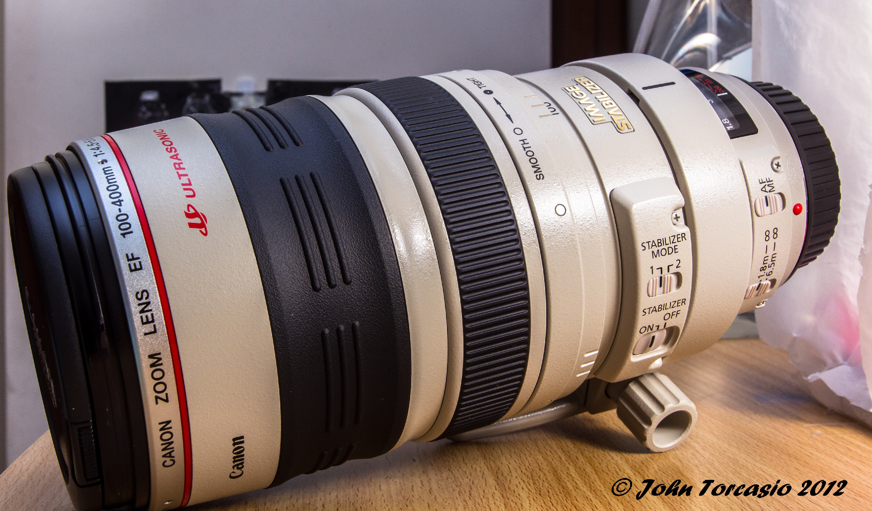 【展示品・動作◎】Canon EF 100-400mm 4.5-5.6 L IS Canon EF 100-400mm f/4.5-5.6L IS II USM Lens - Svalbard