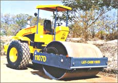 L&T Case 1107D compactor