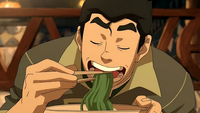 Bolin eating seaweed noodles