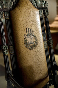 Hands-chair