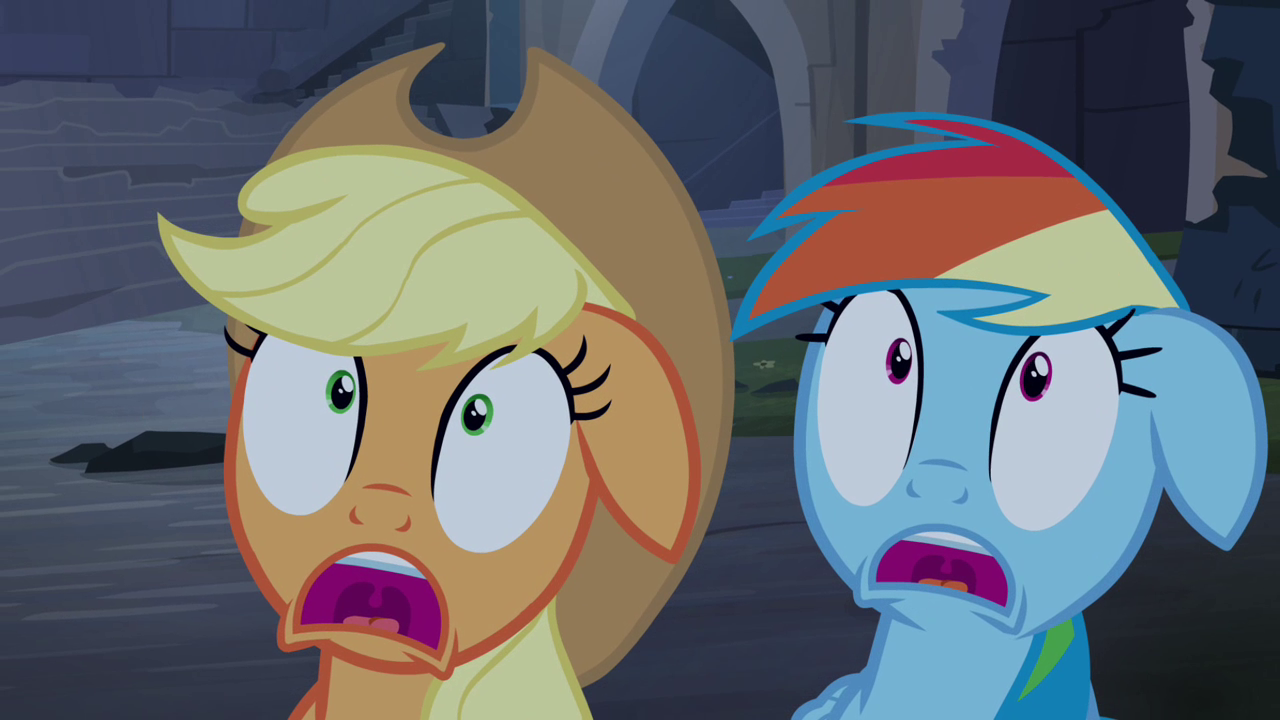 [Bild: Applejack_and_Rainbow_Dash_scared_S4E03.png]